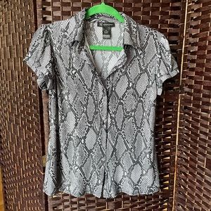 INC International Concepts Black Snakeskin Button Up Short Sleeve Blouse Medium
